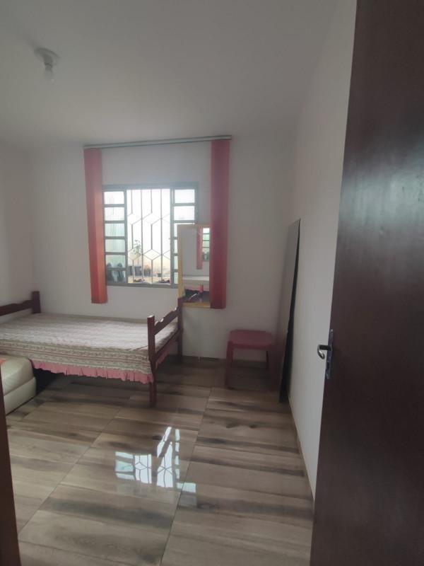 Casa, Industrial, 3 Quartos, 2 Vagas, 1 Suíte