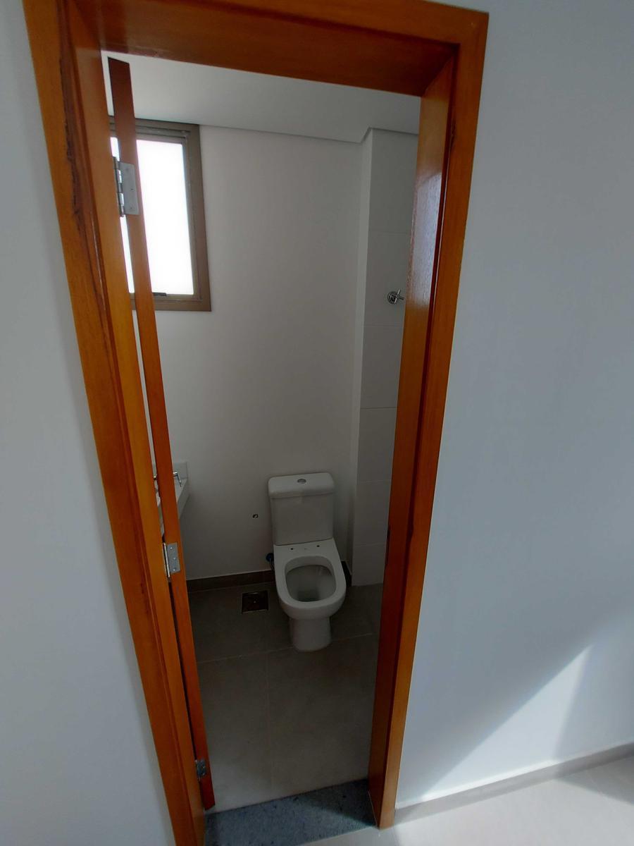 Apartamento, Sagrada Família, 2 Quartos, 2 Vagas, 1 Suíte