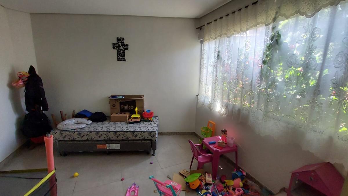 Casa, Primeiro de Maio, 3 Quartos, 3 Vagas