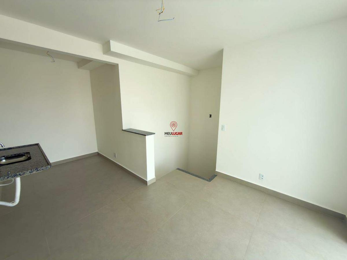 Cobertura, Jardim Industrial, 2 Quartos, 2 Vagas, 1 Suíte