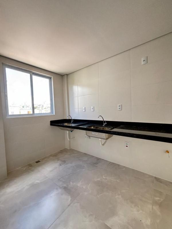 Apartamento, Sagrada Família, 2 Quartos, 2 Vagas, 1 Suíte