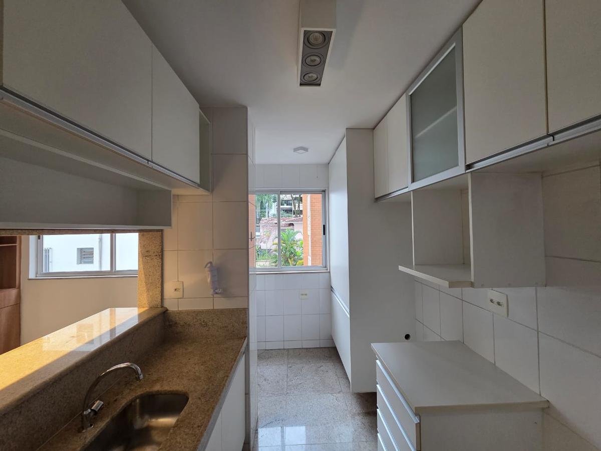 Apartamento, Funcionários, 2 Quartos, 2 Vagas, 1 Suíte