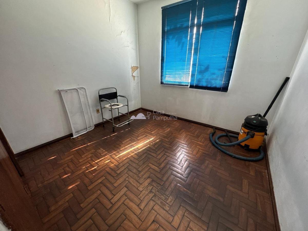 Casa, Santa Branca, 3 Quartos, 4 Vagas, 1 Suíte