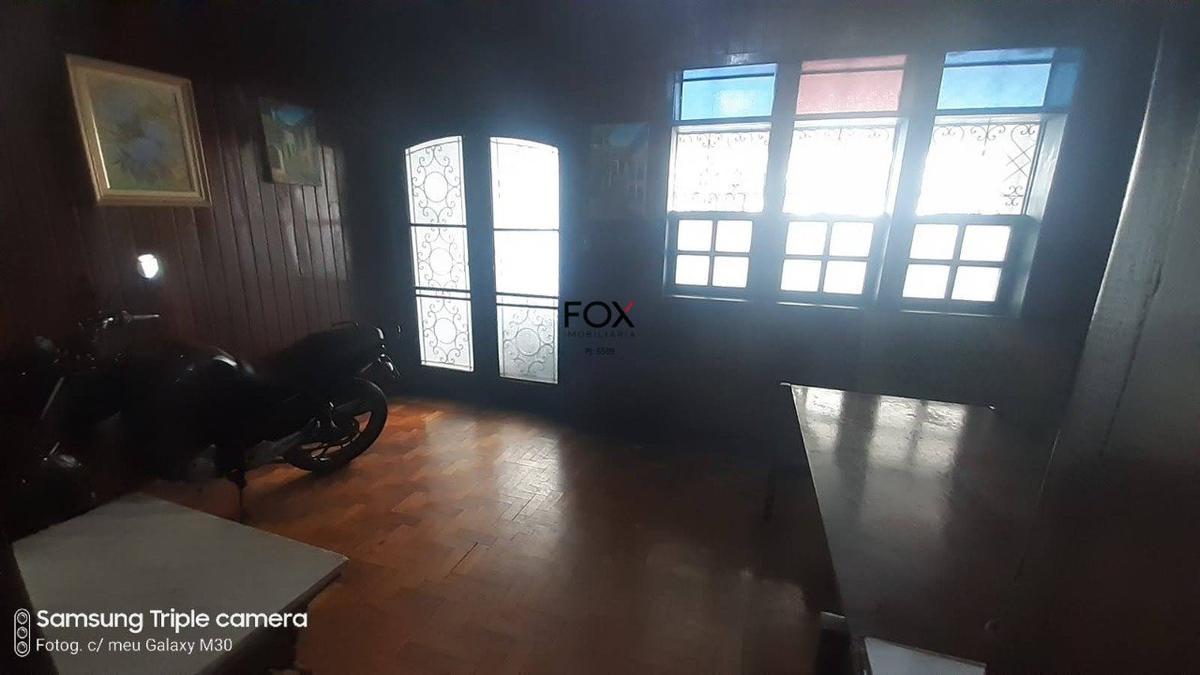 Casa, Funcionários, 4 Quartos, 2 Vagas