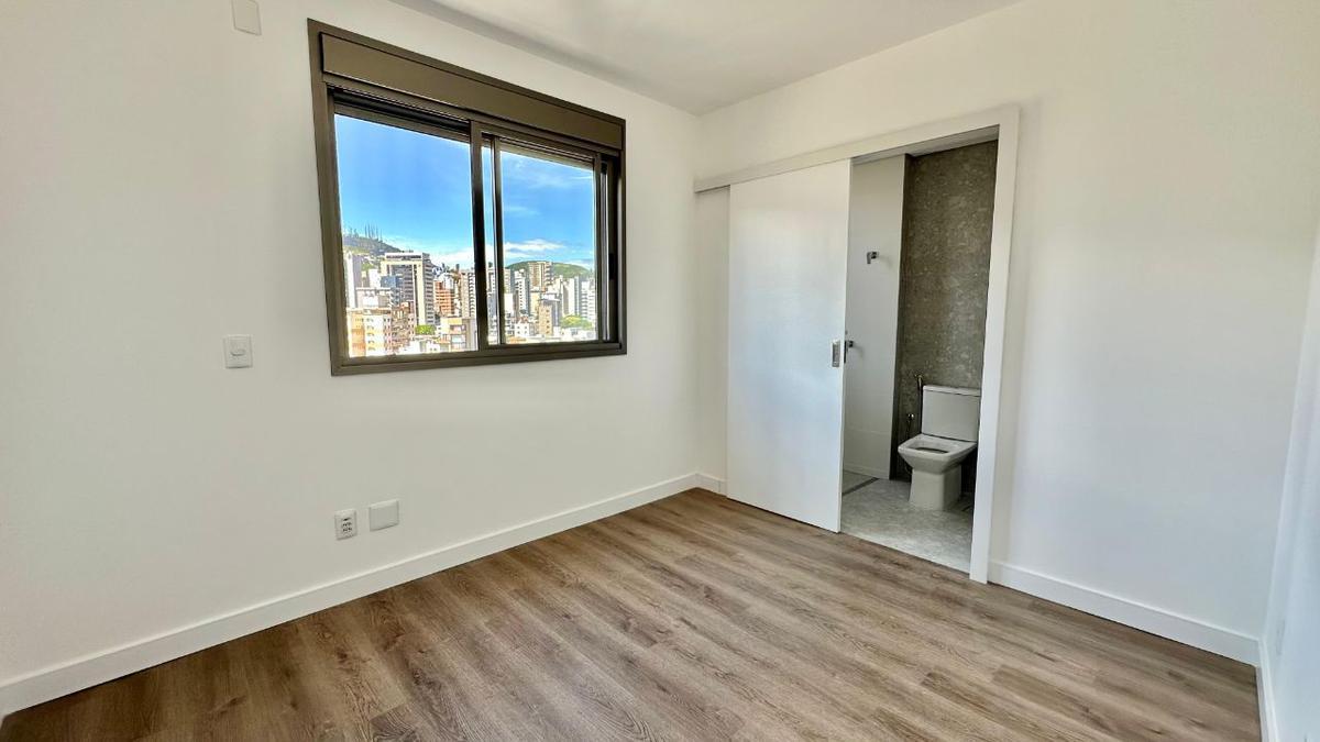 Apartamento, Cruzeiro, 4 Quartos, 3 Vagas, 2 Suítes