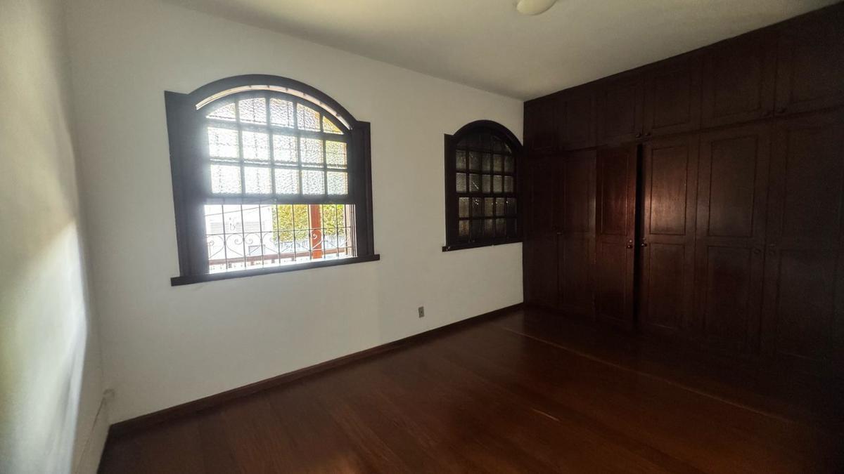 Casa, Ana Lúcia, 5 Quartos, 4 Vagas, 1 Suíte