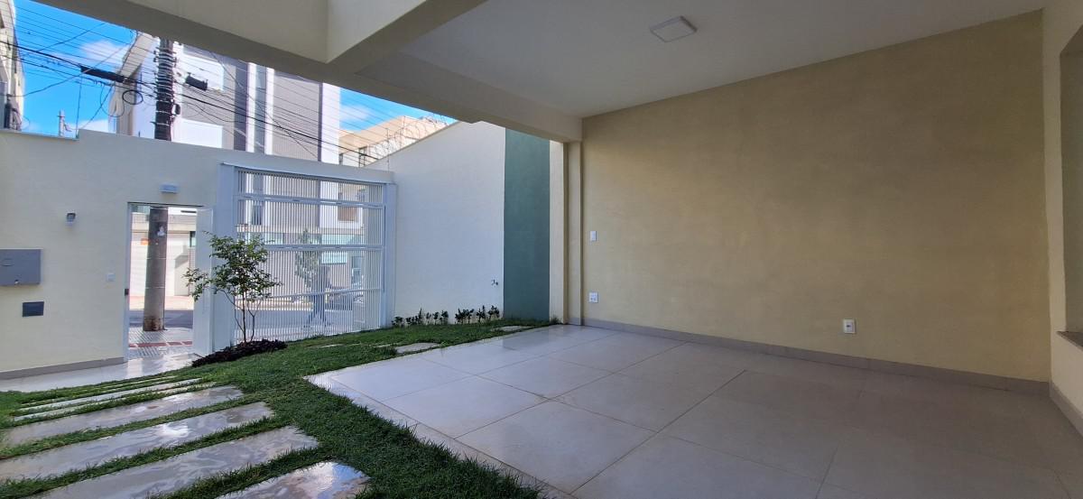 Casa, Nova Floresta, 4 Quartos, 2 Vagas, 2 Suítes