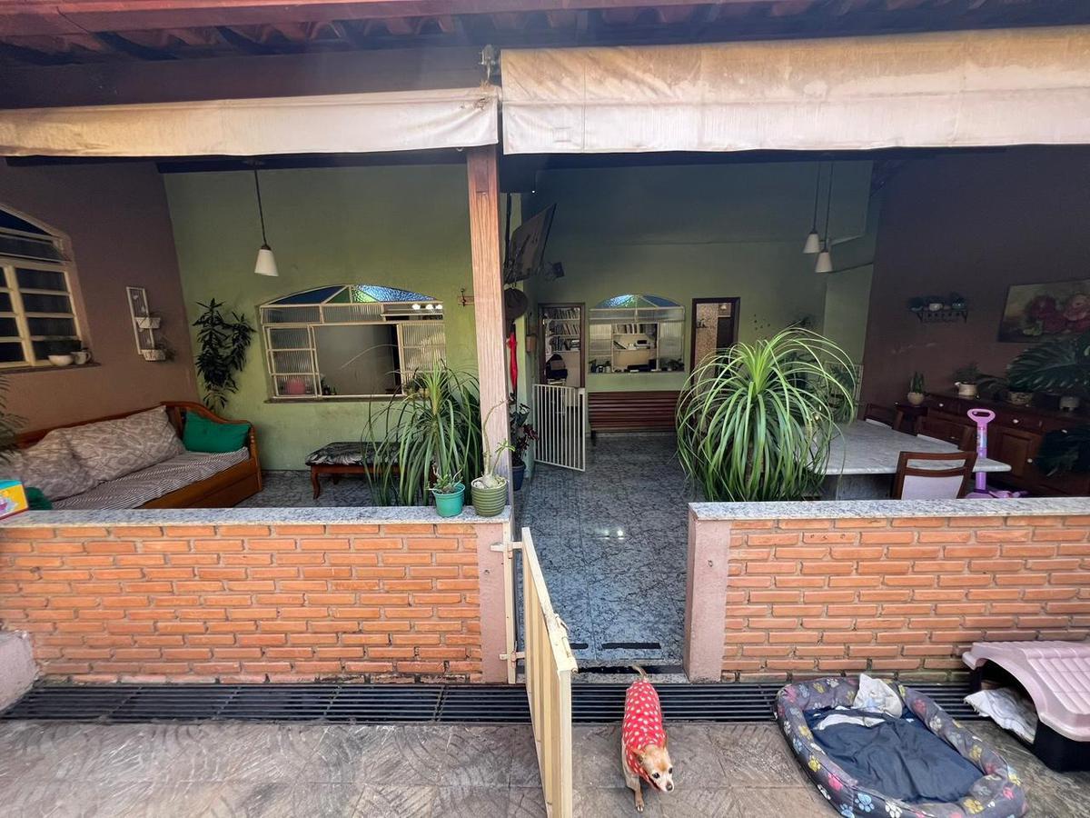Casa, São Geraldo, 6 Quartos, 2 Vagas, 2 Suítes