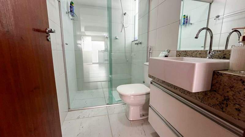 Casa, Santa Efigênia, 3 Quartos, 2 Vagas, 2 Suítes