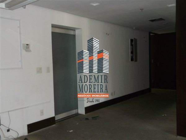 Andar, Funcionários, 4 Vagas