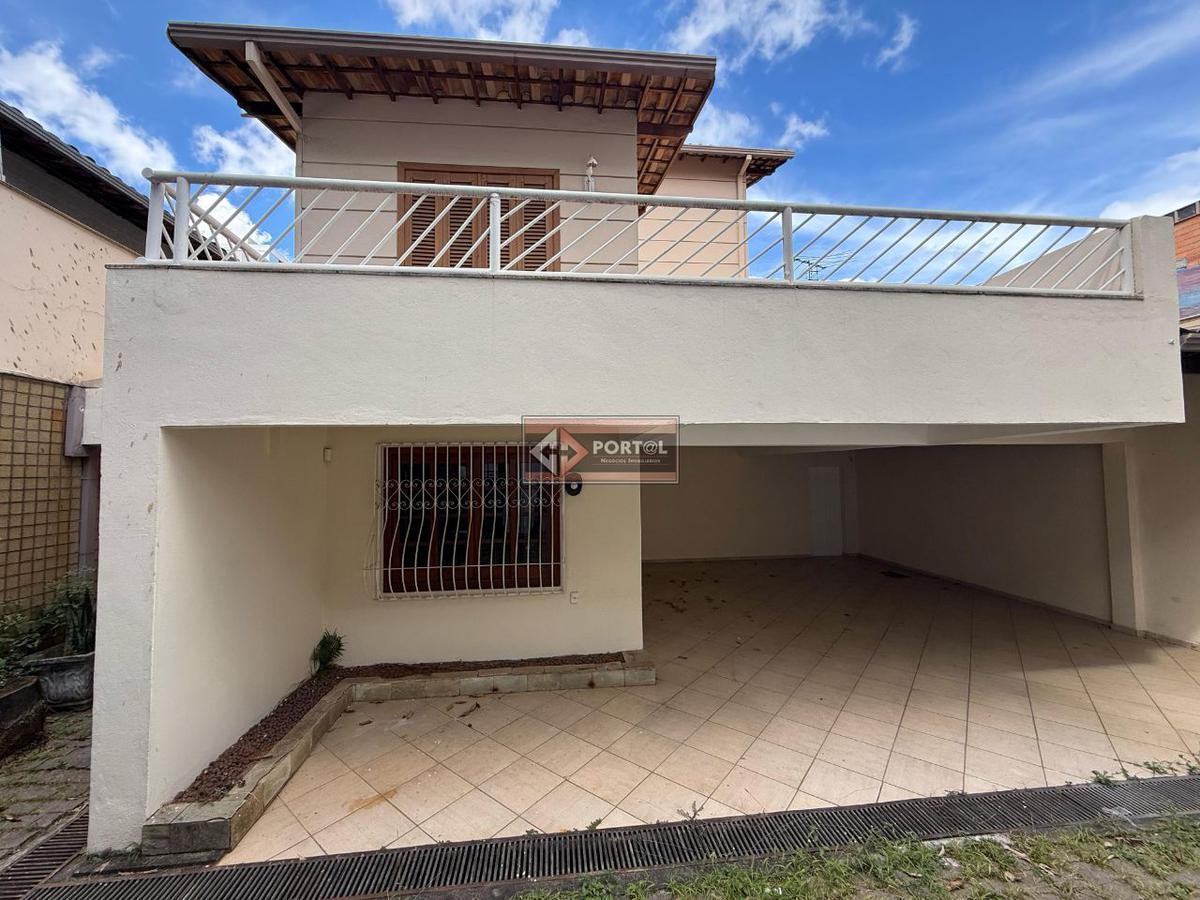 Casa Comercial, Itapoã, 5 Quartos, 4 Vagas, 2 Suítes