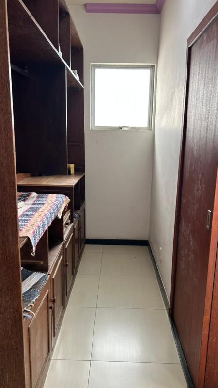 Casa, Cabral, 3 Quartos, 5 Vagas, 1 Suíte