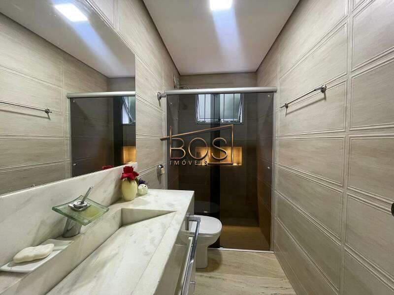 Casa, Santa Lúcia, 5 Quartos, 4 Vagas, 1 Suíte