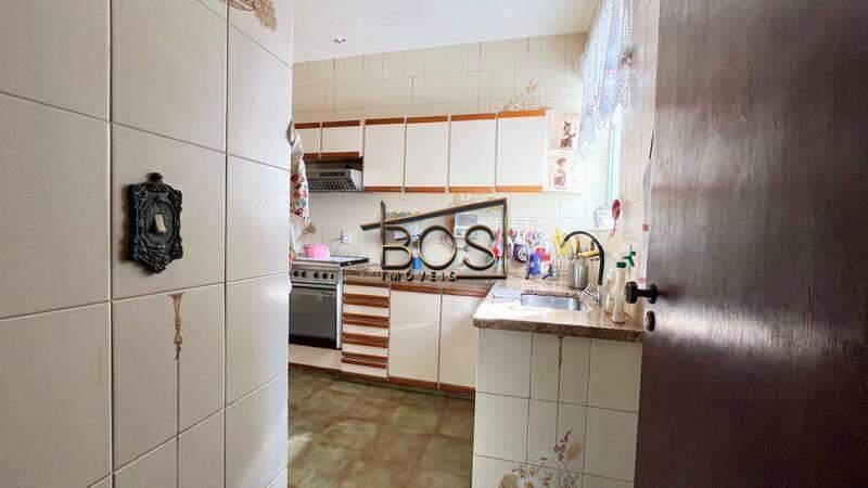 Casa, Luxemburgo, 5 Quartos, 4 Vagas, 2 Suítes