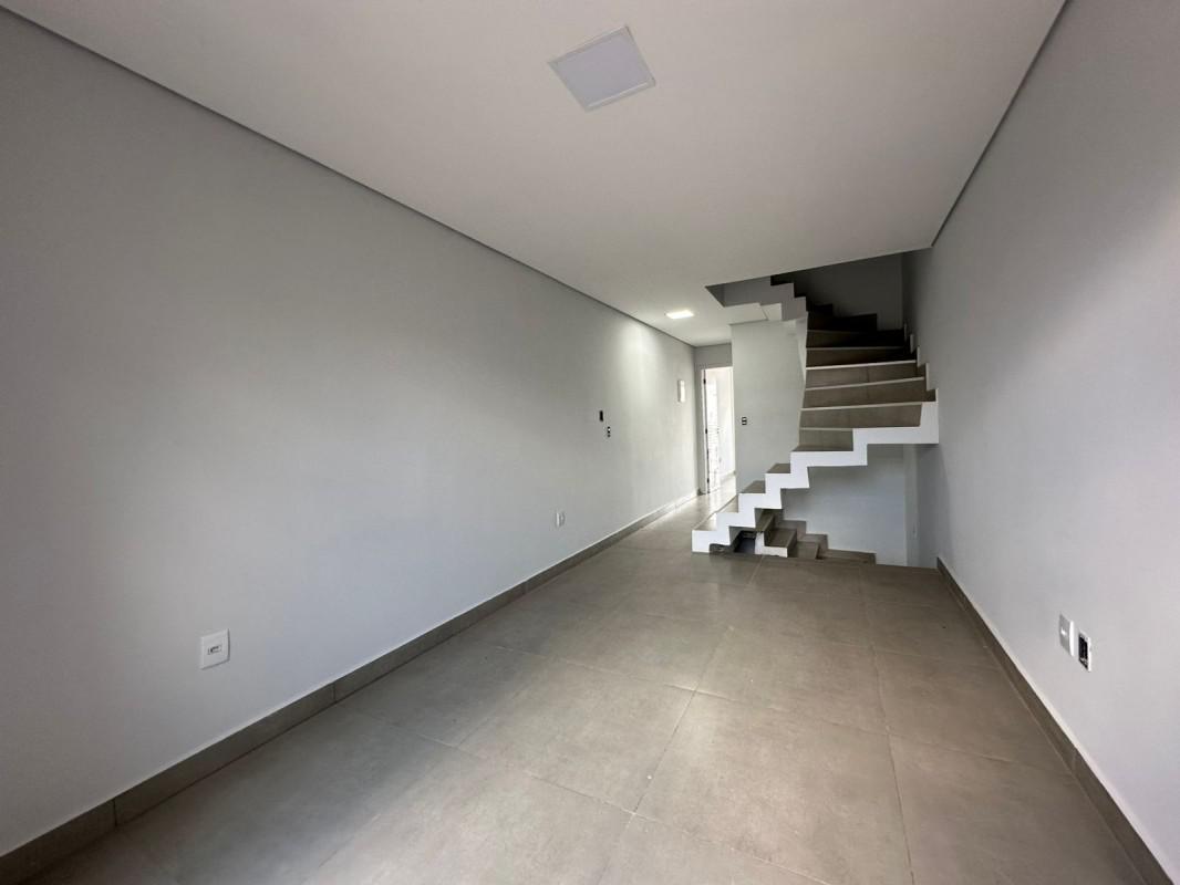 Casa, Jardim Casa Branca, 3 Quartos, 2 Vagas, 1 Suíte