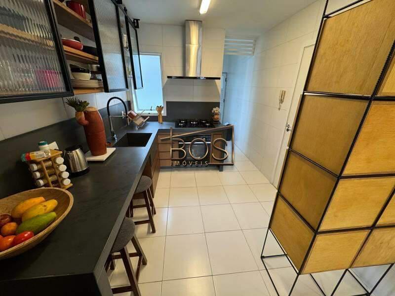 Apartamento, Ipiranga, 4 Quartos, 3 Vagas, 1 Suíte