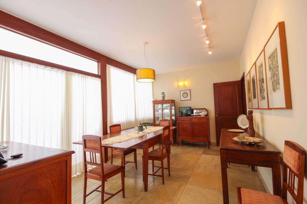 Casa, Serra, 4 Quartos, 5 Vagas, 1 Suíte