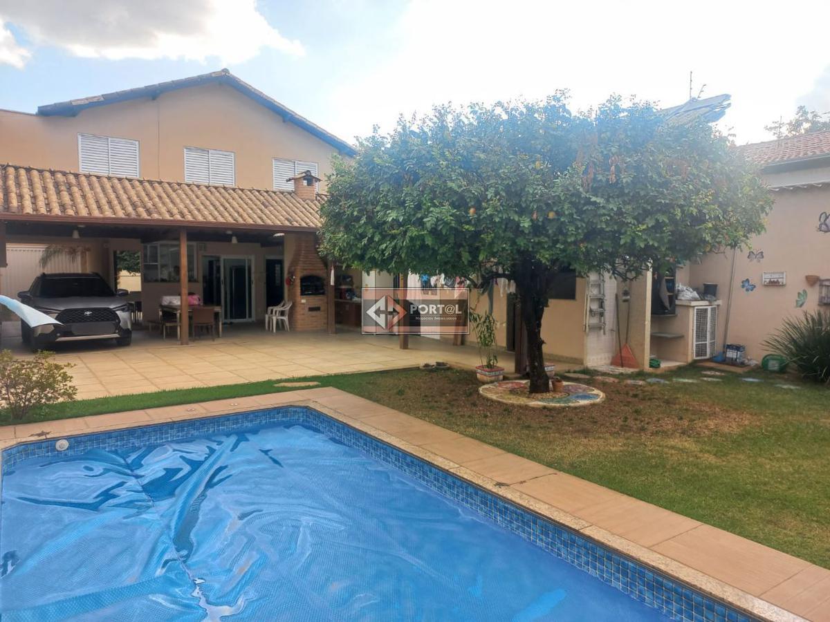 Casa, Itapoã, 3 Quartos, 4 Vagas, 1 Suíte