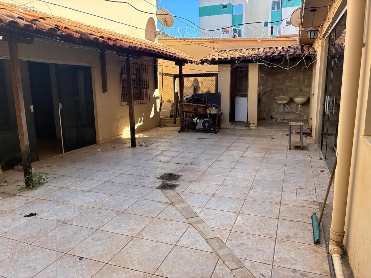 Casa, Santa Branca, 3 Quartos, 3 Vagas, 1 Suíte