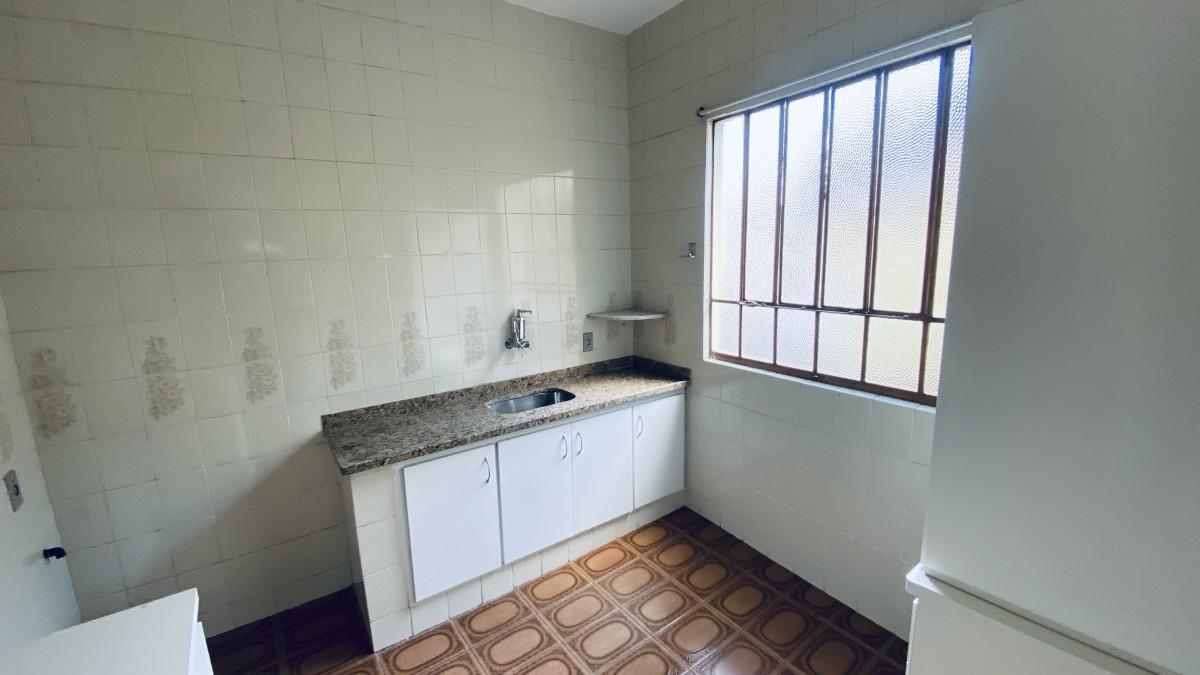 Casa, Santa Efigênia, 3 Quartos, 0 Vaga