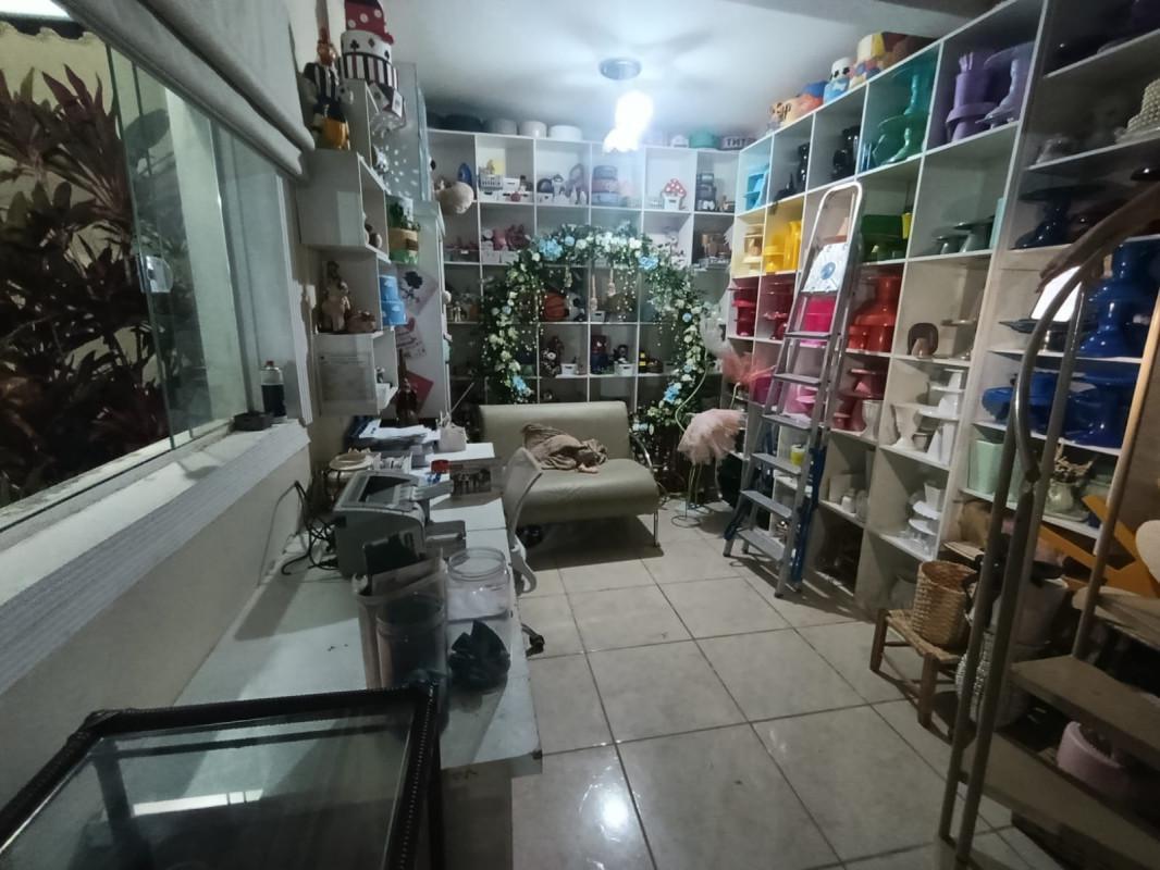 Casa Comercial, Vila Nova Vista, 3 Quartos, 4 Vagas, 1 Suíte