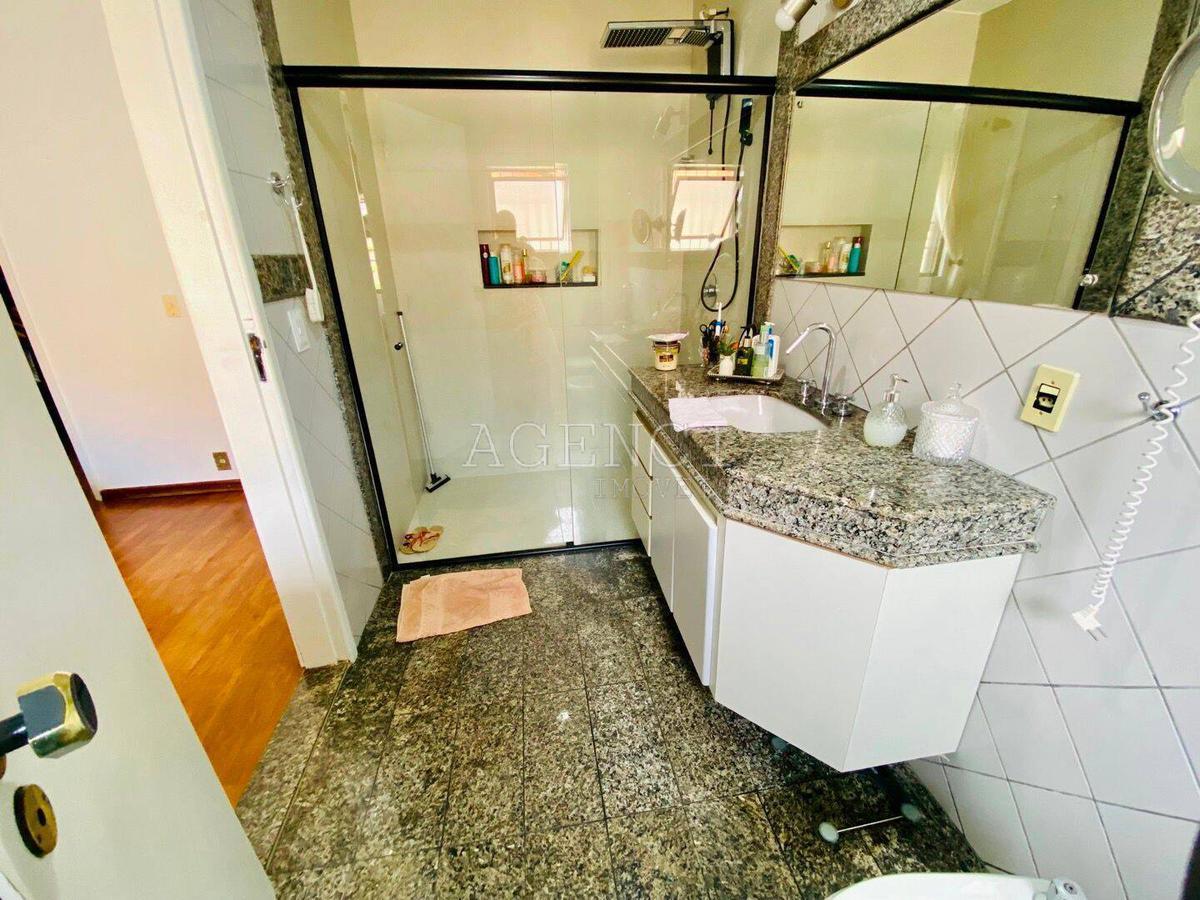 Casa, Bandeirantes (pampulha), 4 Quartos, 0 Vaga, 1 Suíte