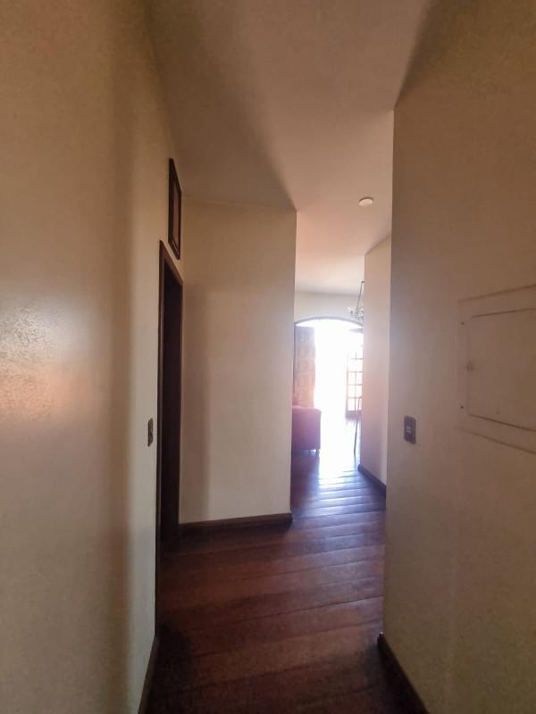 Casa, Três Barras, 5 Quartos, 3 Vagas, 1 Suíte