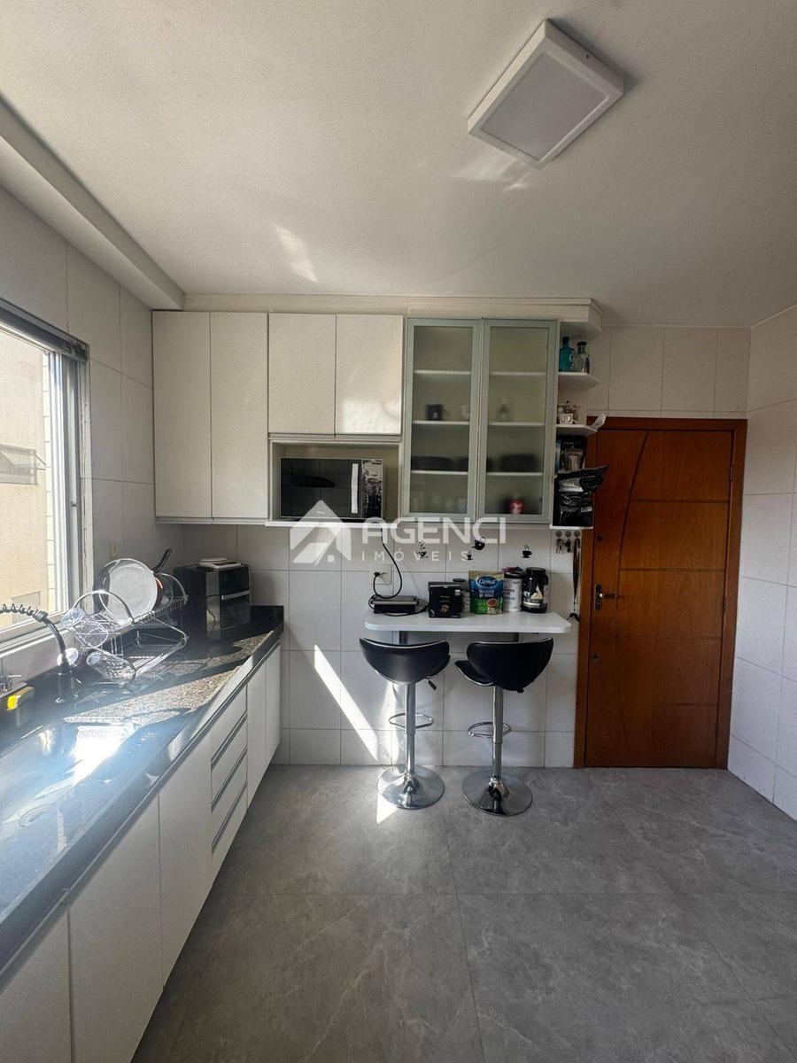 Apartamento, Castelo, 3 Quartos, 0 Vaga, 1 Suíte