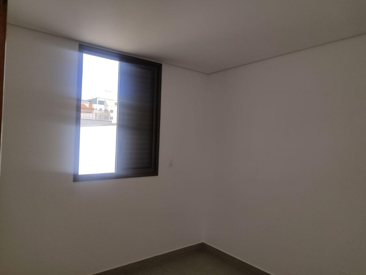 Apartamento, Sagrada Família, 2 Quartos, 2 Vagas, 1 Suíte