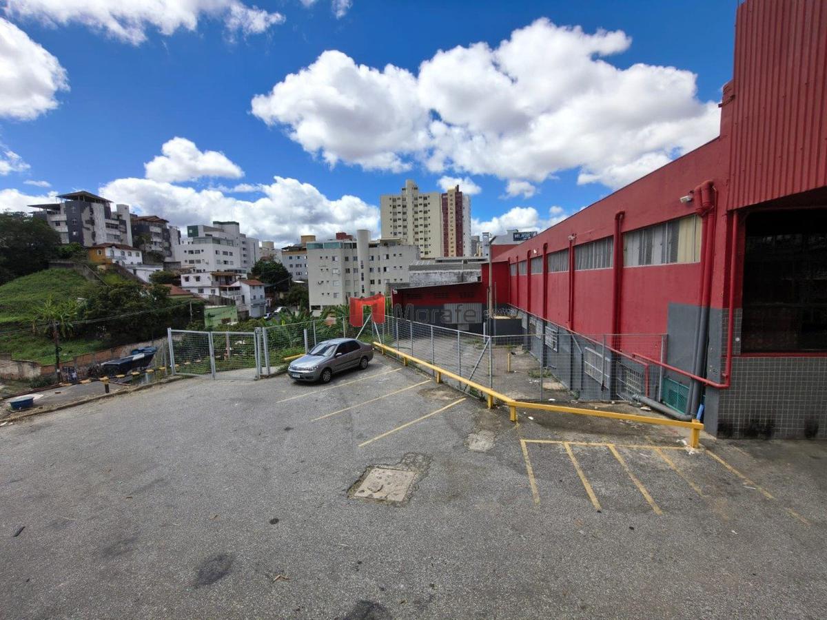 Galpão, Sagrada Família, 0 Quarto, 0 Vaga