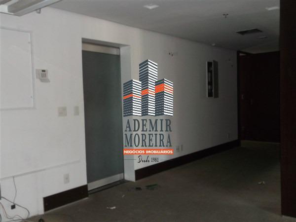 Andar, Funcionários, 4 Vagas