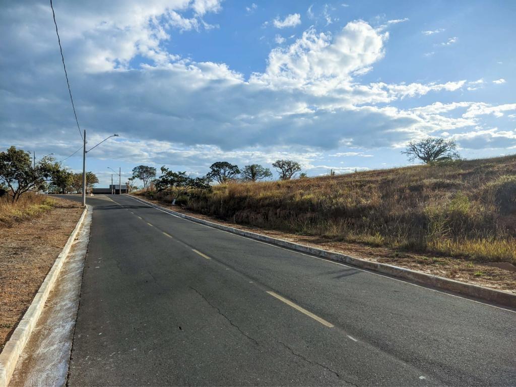 Lote, Centro, 0 Quarto, 0 Vaga