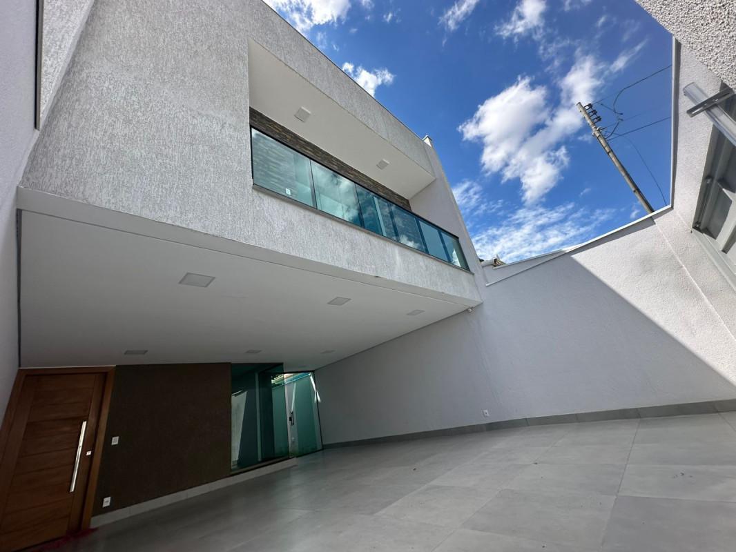 Casa, Espírito Santo, 3 Quartos, 4 Vagas, 1 Suíte