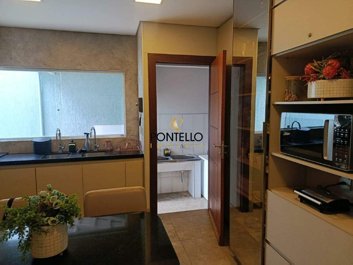 Casa, Mangabeiras, 4 Quartos, 4 Vagas, 1 Suíte