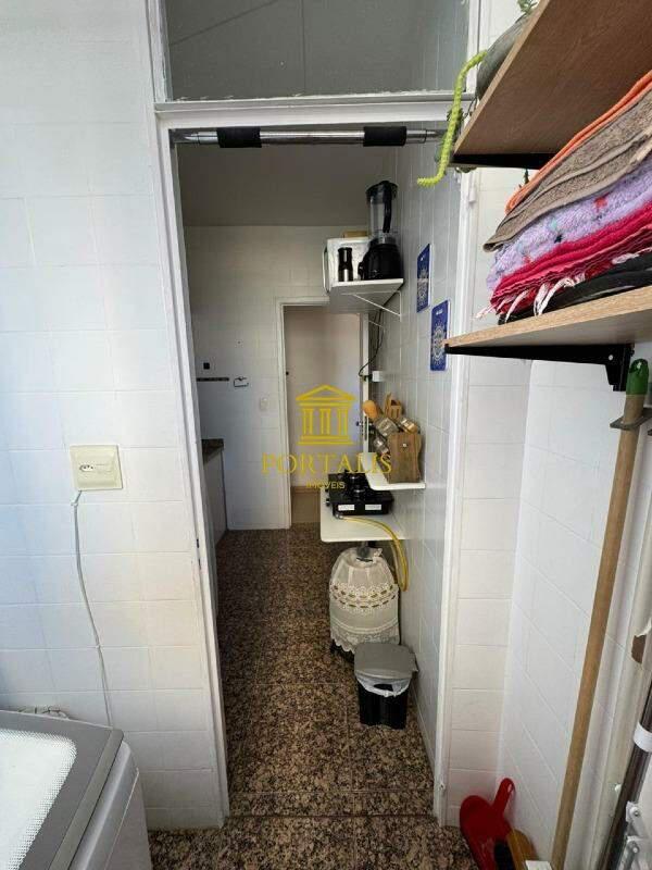 Apartamento, Floresta, 1 Quarto, 0 Vaga