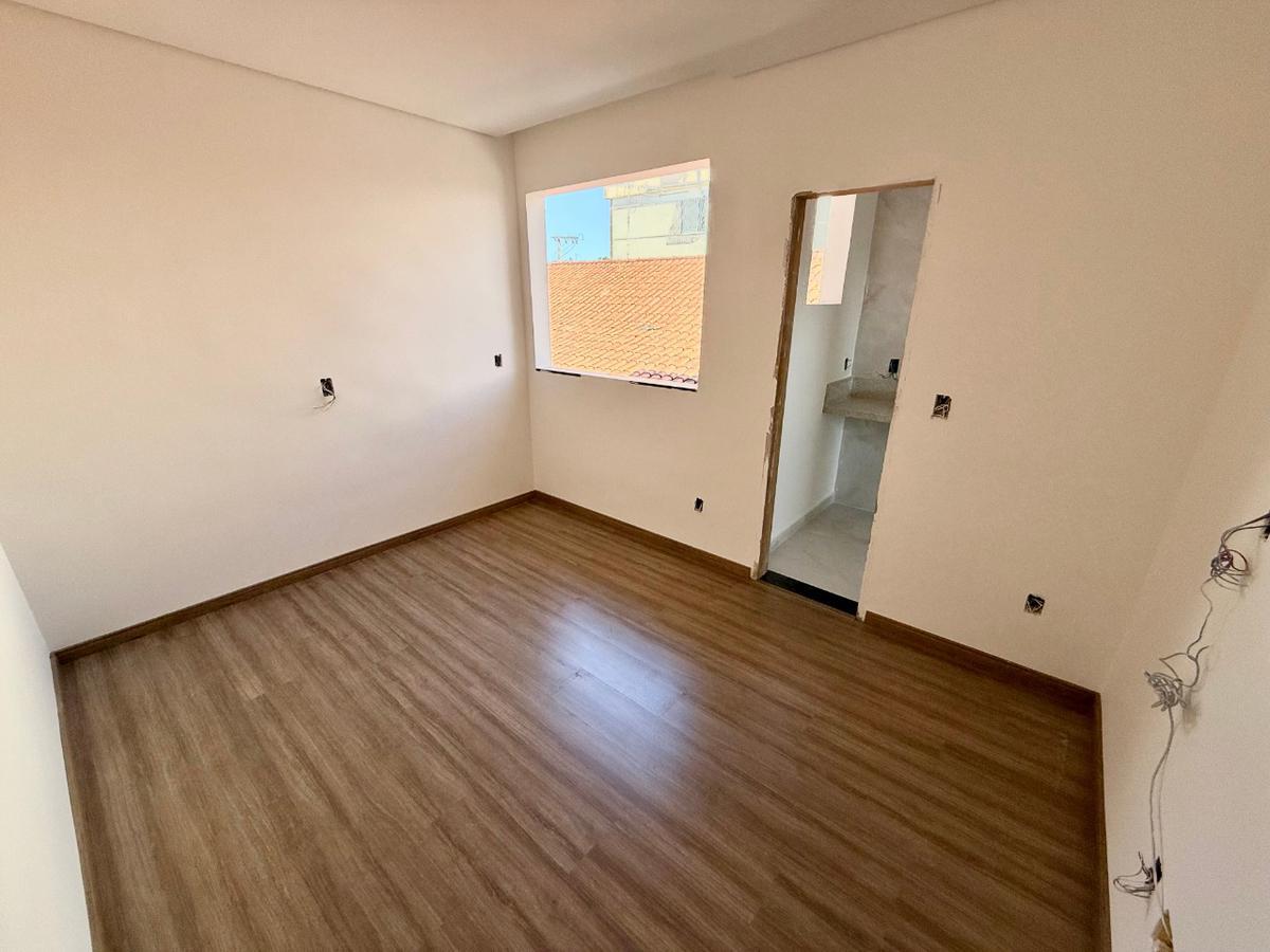 Casa, Paquetá, 3 Quartos, 2 Vagas, 3 Suítes