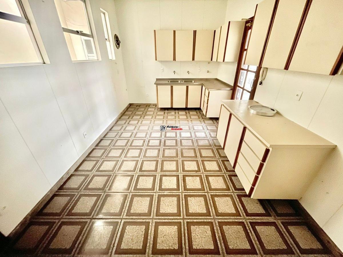 Casa, São José, 4 Quartos, 2 Vagas, 2 Suítes