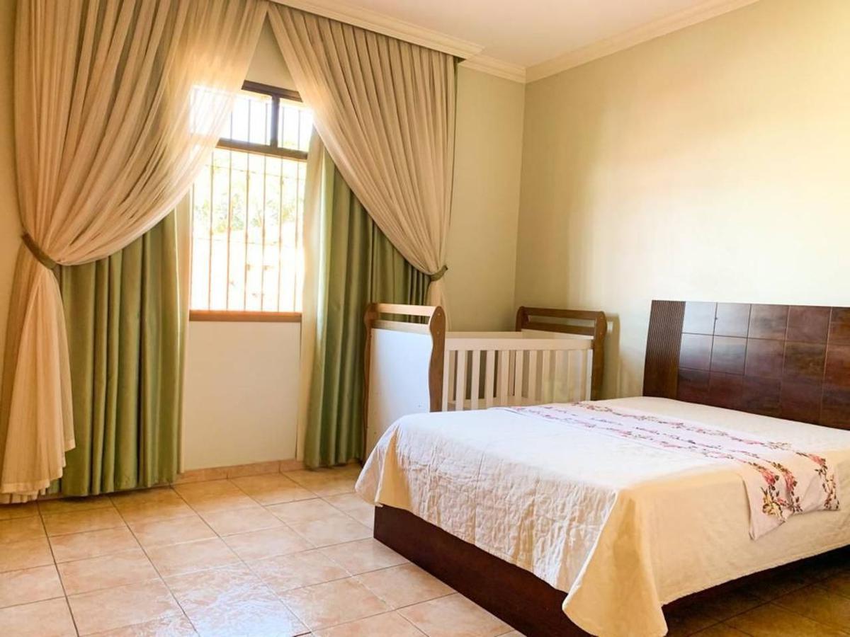 Casa, Serrano, 4 Quartos, 3 Vagas, 1 Suíte