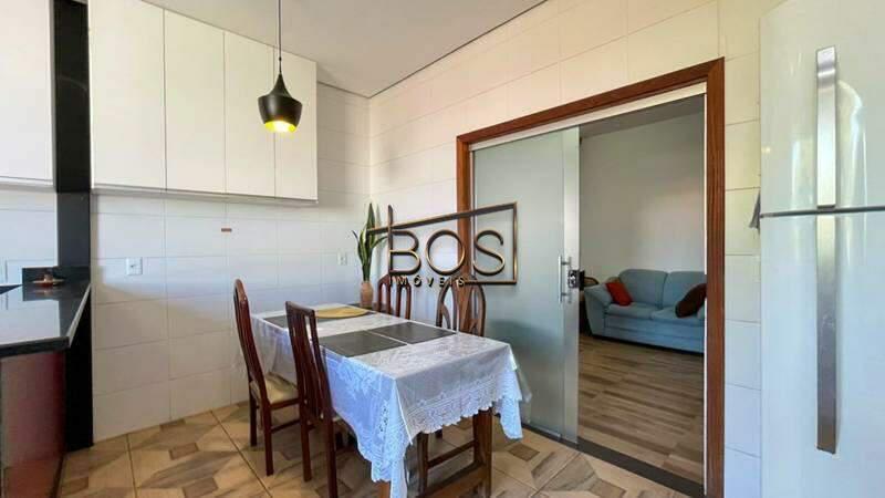 Apartamento, Floresta, 6 Quartos, 0 Vaga, 1 Suíte