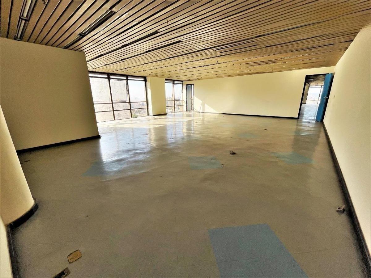 Sala, Centro, 0 Quarto, 10 Vagas