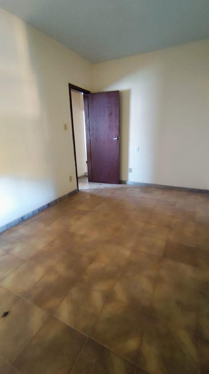 Casa, Centro, 5 Quartos, 4 Vagas, 1 Suíte