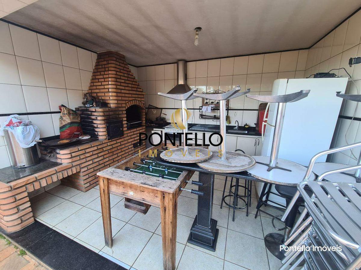 Casa, Caiçaras, 5 Quartos, 4 Vagas, 1 Suíte