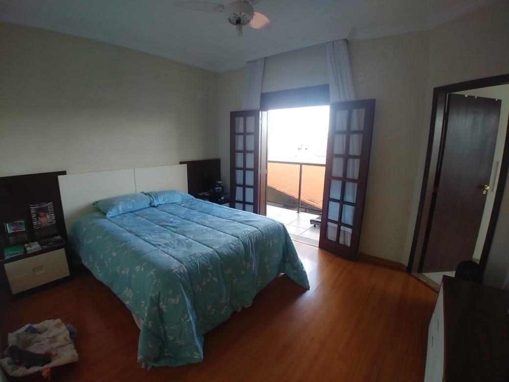Casa, Jardim Riacho das Pedras, 3 Quartos, 8 Vagas, 1 Suíte
