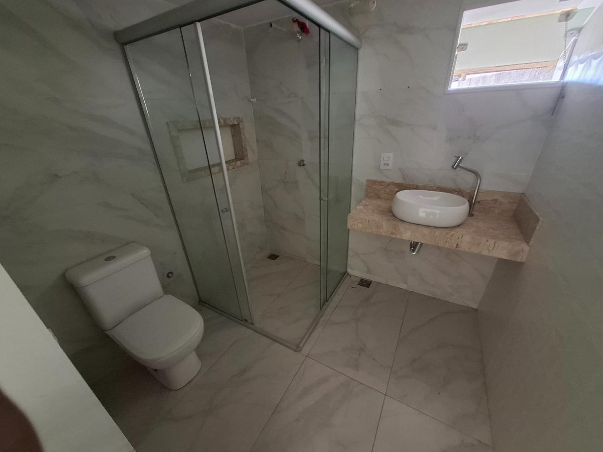 Casa, Cachoeirinha, 5 Quartos, 4 Vagas