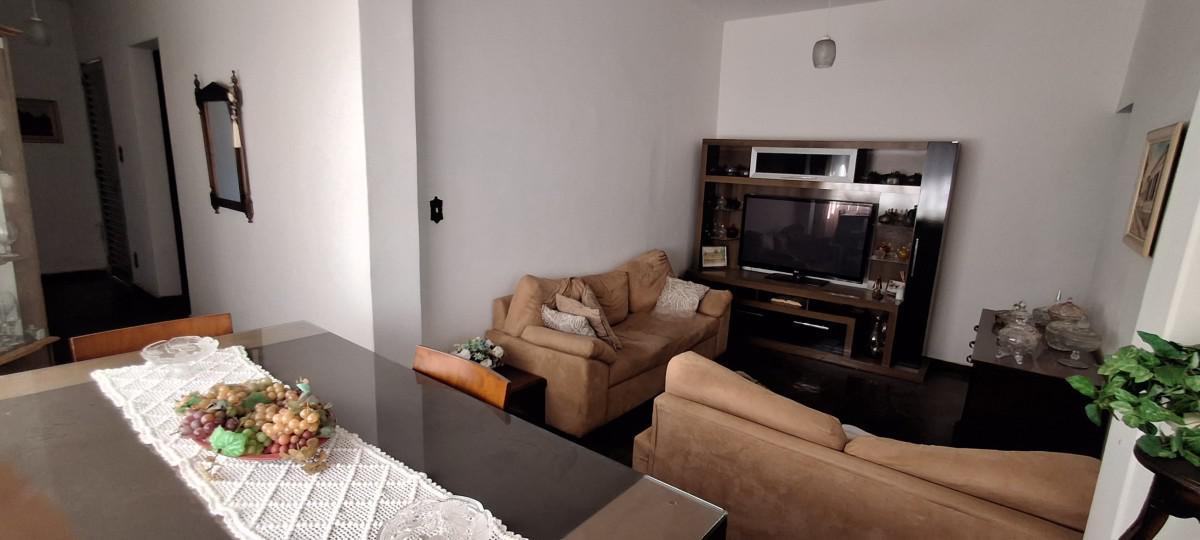 Casa, Nova Granada, 10 Quartos, 0 Vaga