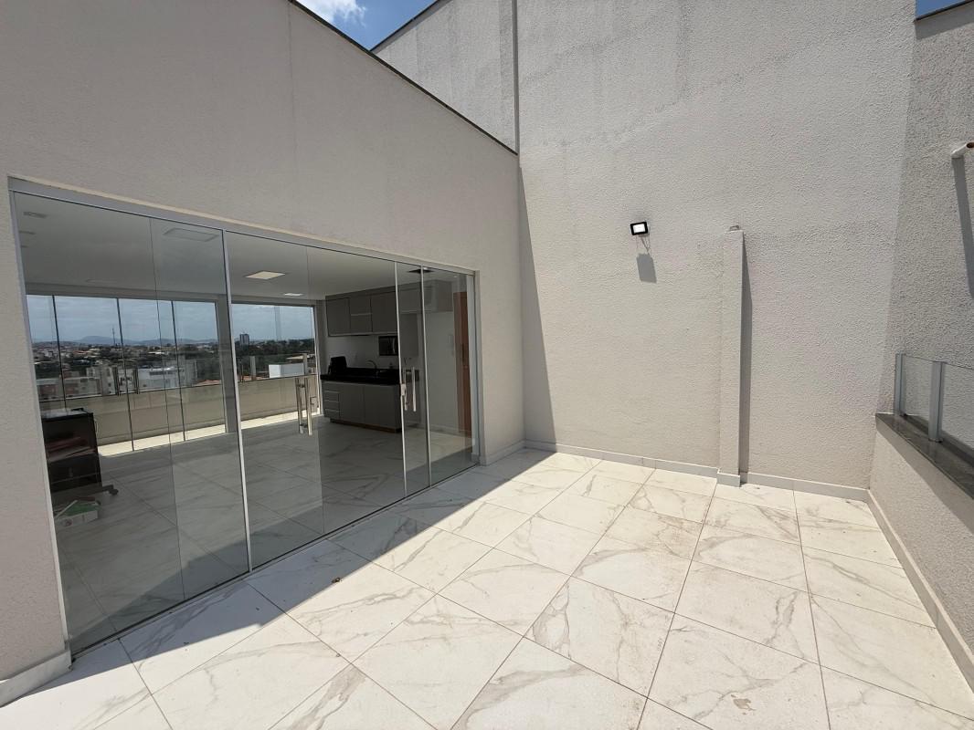 Cobertura, Santa Mônica, 2 Quartos, 2 Vagas, 1 Suíte