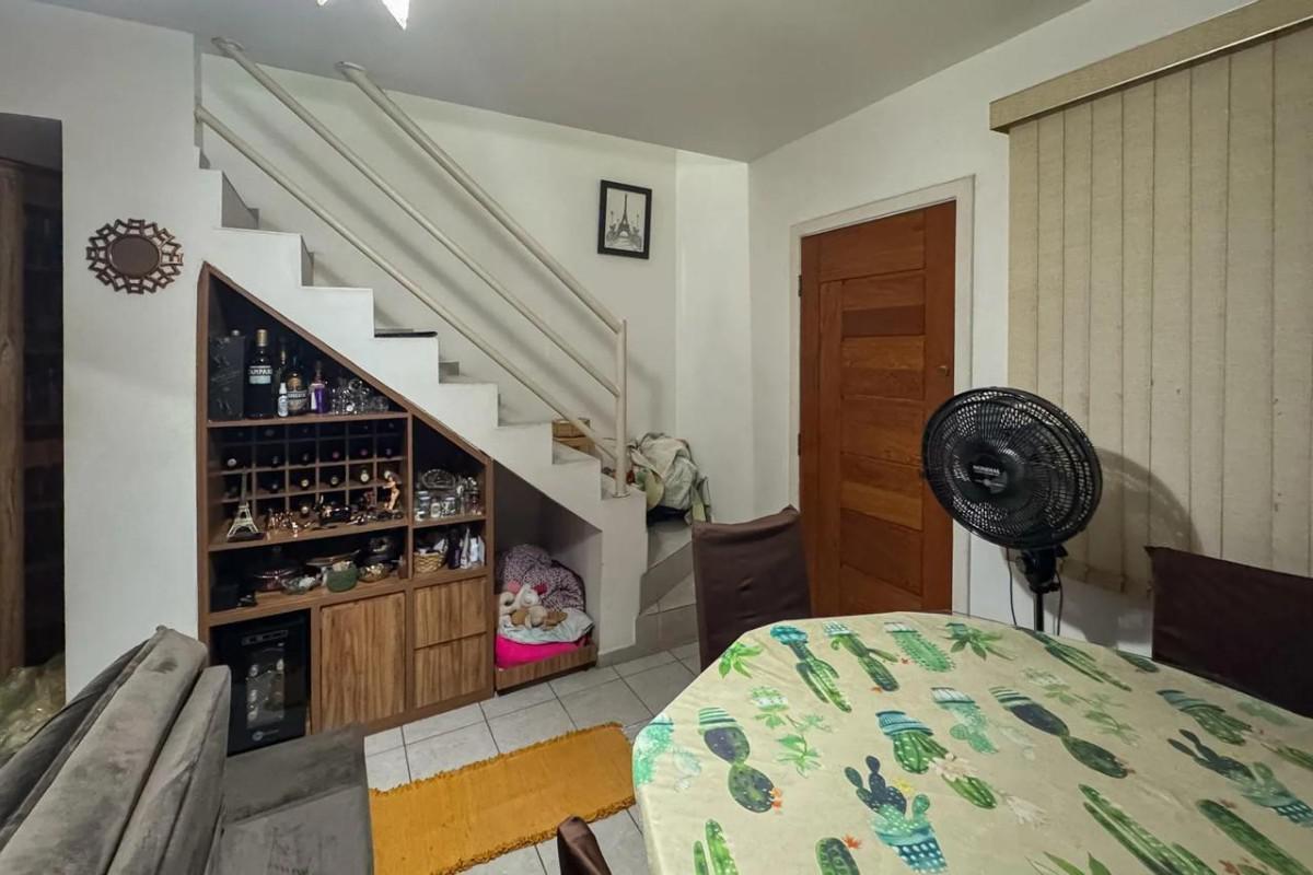 Casa, Fernão Dias, 2 Quartos, 1 Vaga