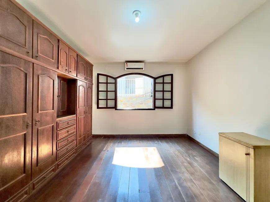 Casa, Santa Mônica, 4 Quartos, 3 Vagas, 1 Suíte