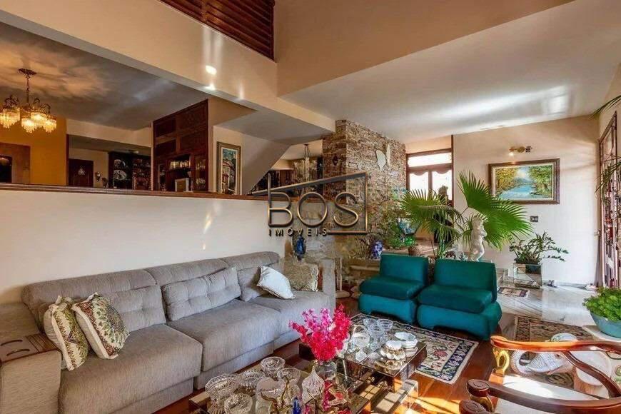 Casa, Mangabeiras, 5 Quartos, 0 Vaga, 1 Suíte