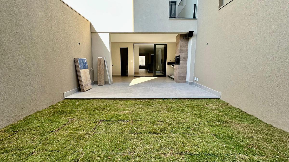 Casa, Jaraguá, 4 Quartos, 4 Vagas, 1 Suíte